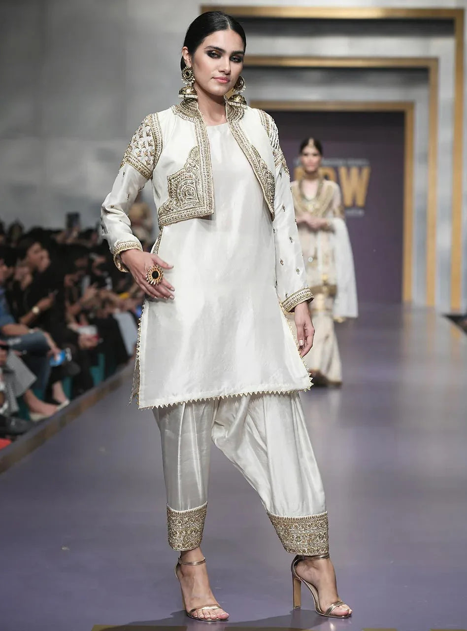 Zainab Chottani | Semi Formals | MEHRAB - Aqsa Fabrics