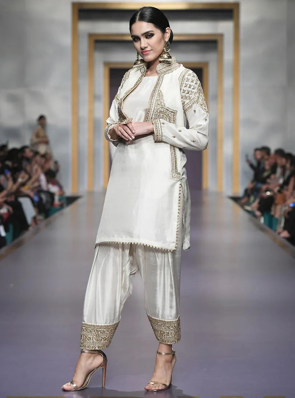 Zainab Chottani | Semi Formals | MEHRAB - Aqsa Fabrics