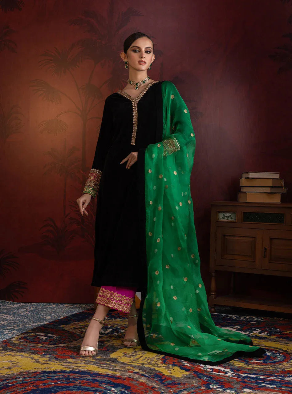 Zainab Chottani | Semi Formals | YAREEN - Aqsa Fabrics
