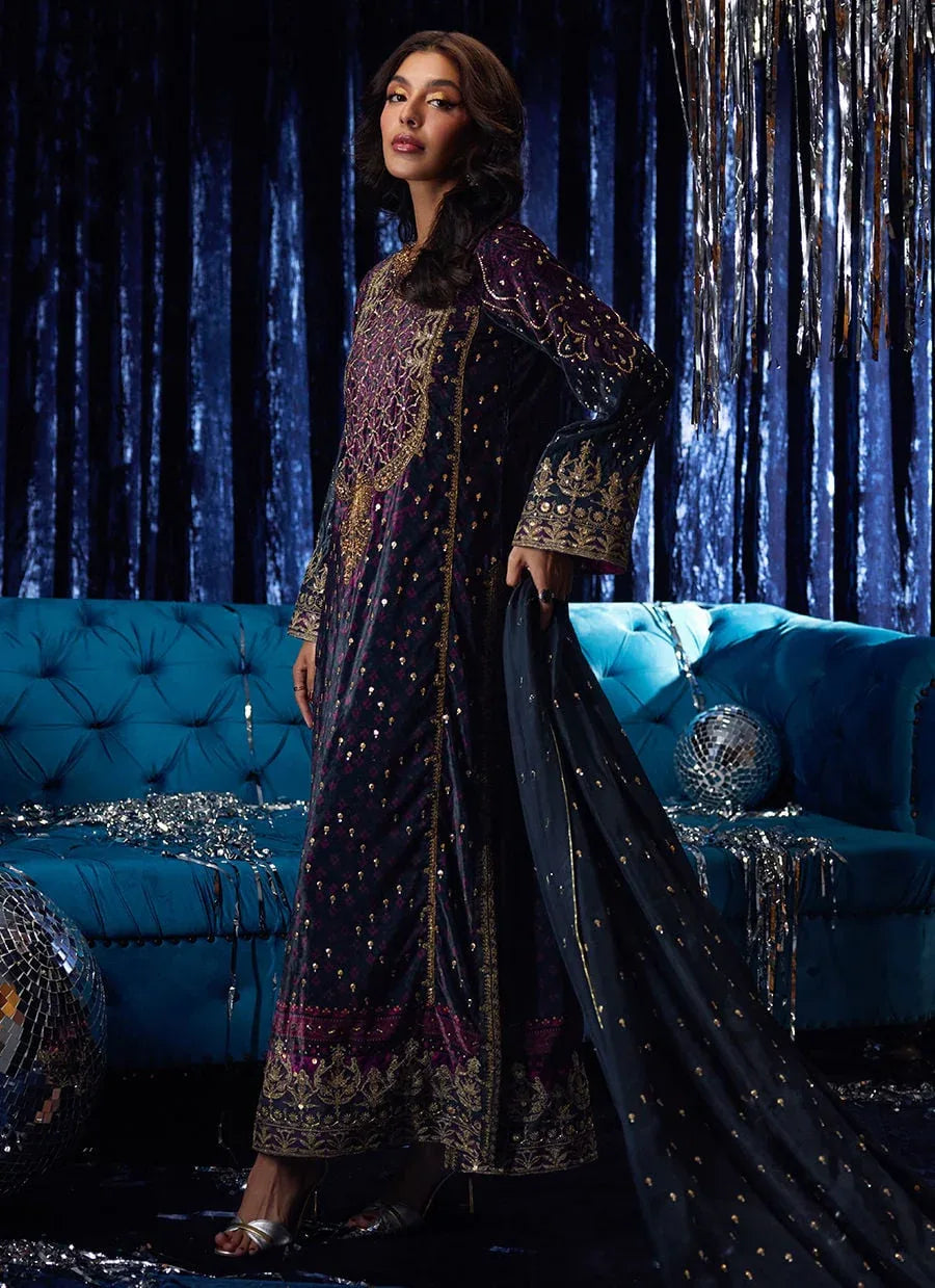 Farah Talib Aziz | Velvet Fete 4 | Reeya Velvet Shirt And Dupatta - Aqsa Fabrics