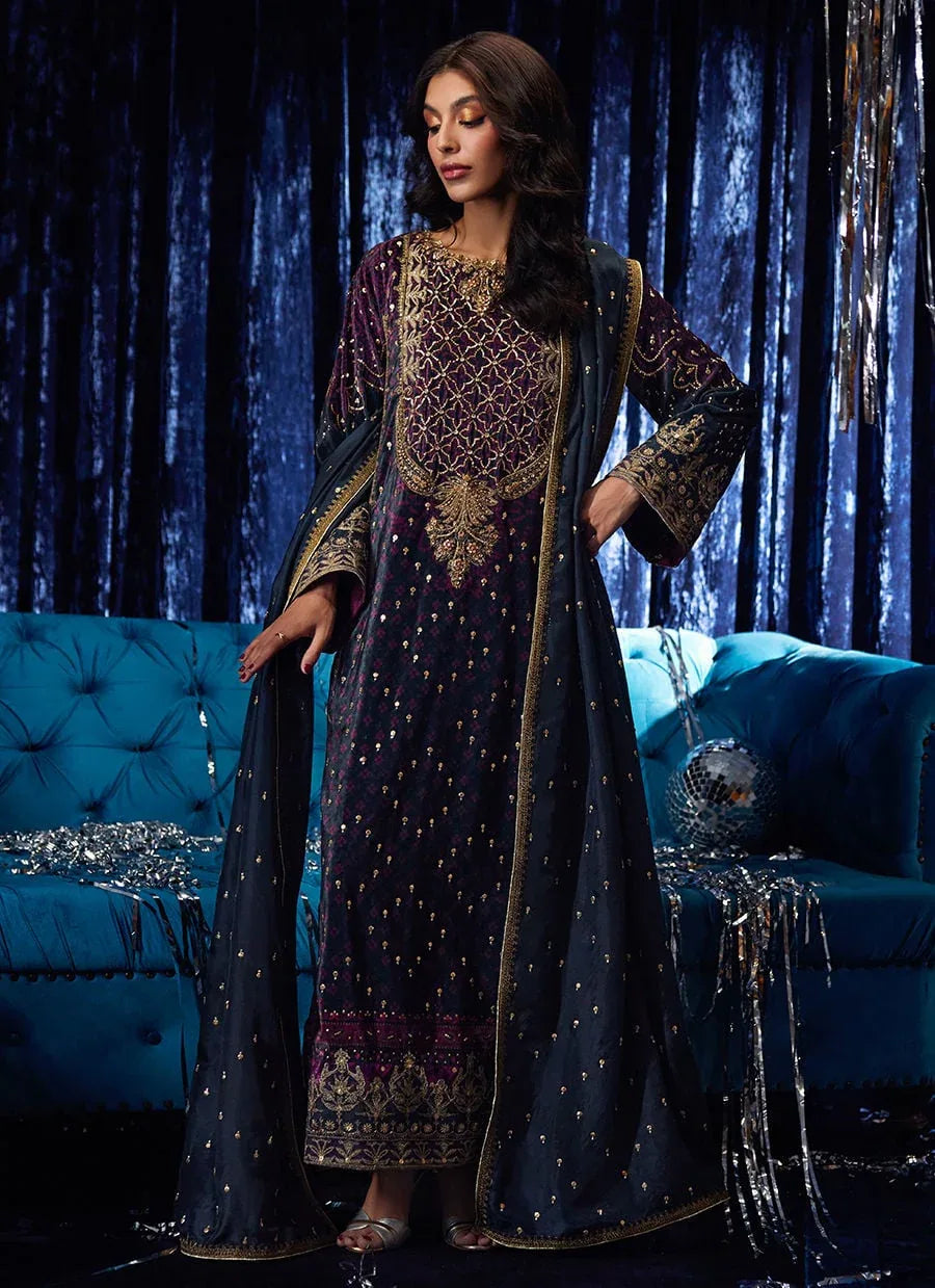 Farah Talib Aziz | Velvet Fete 4 | Reeya Velvet Shirt And Dupatta - Aqsa Fabrics