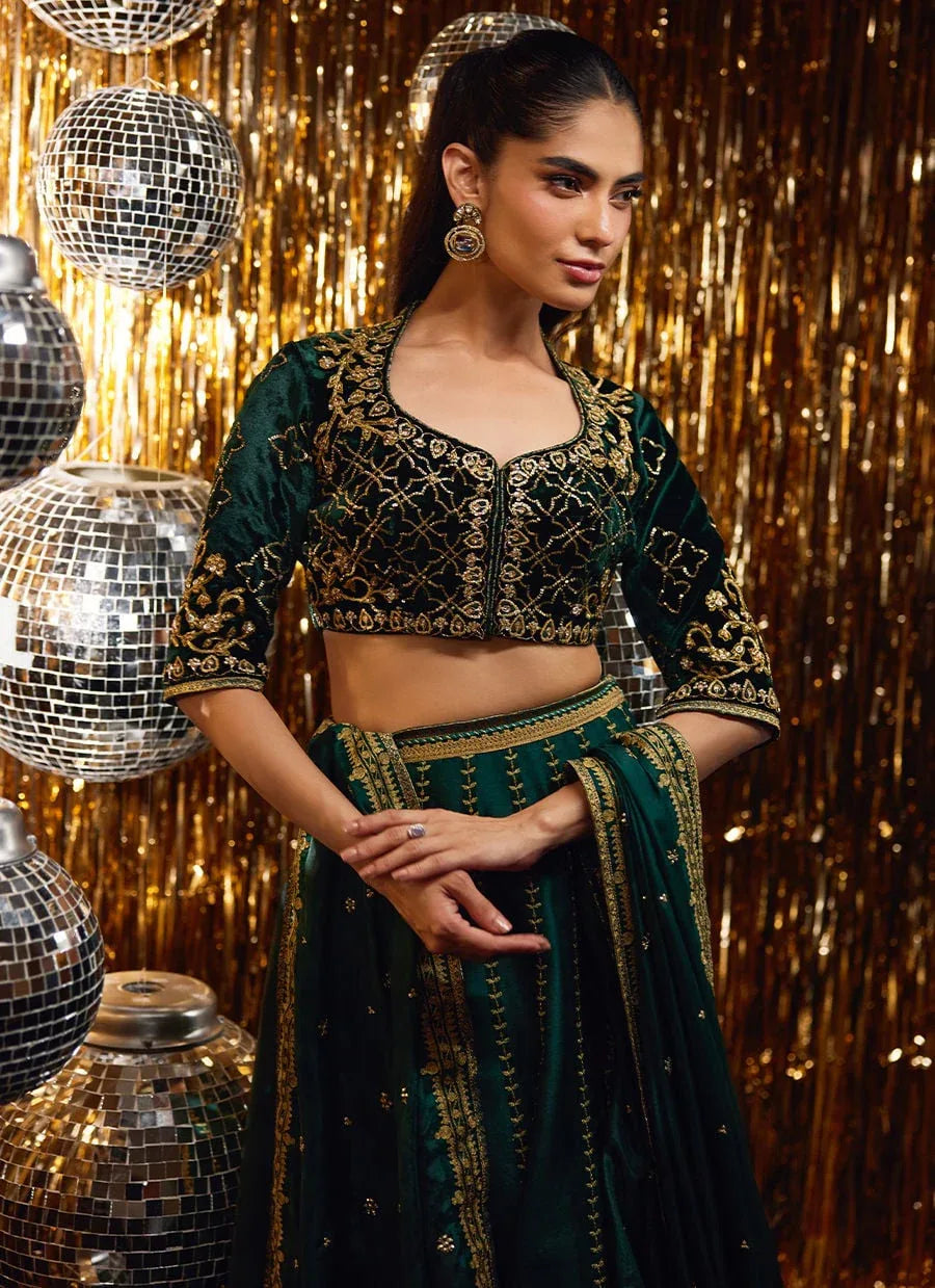 Farah Talib Aziz | Velvet Fete 4 | Sera Emerald Lehnga Choli - Aqsa Fabrics