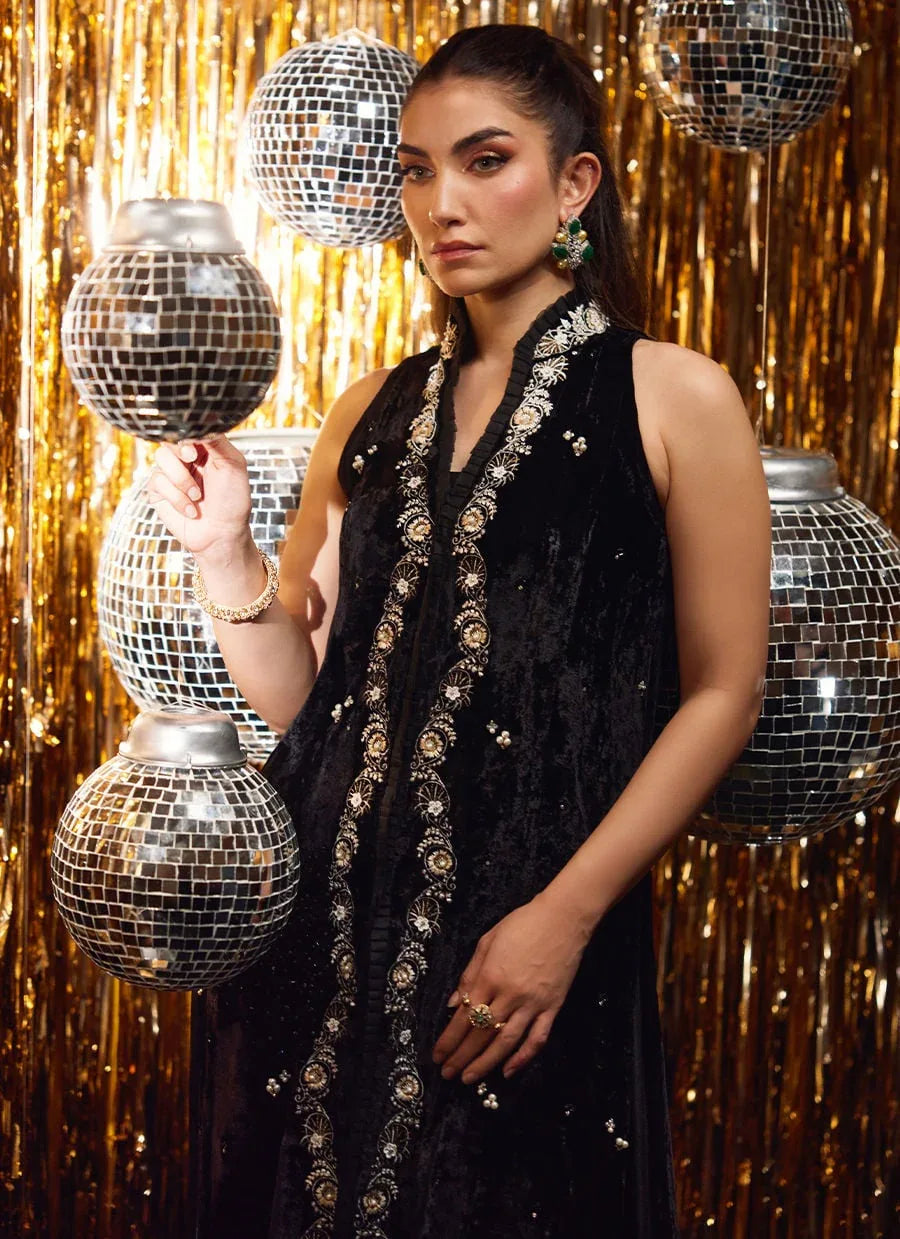 Farah Talib Aziz | Velvet Fete 4 | Aveline Black Velvet Jacket - Aqsa Fabrics