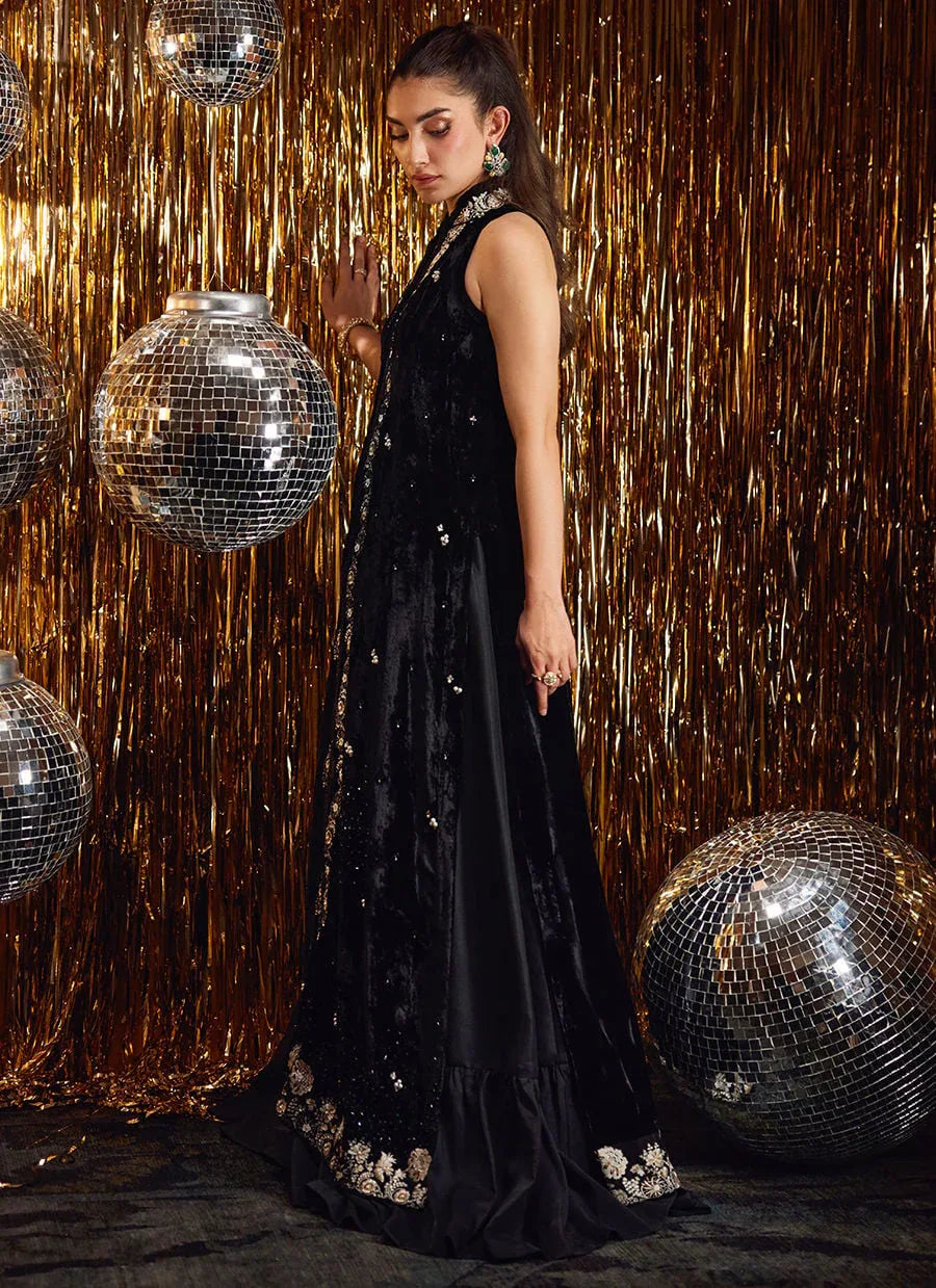 Farah Talib Aziz | Velvet Fete 4 | Aveline Black Velvet Jacket - Aqsa Fabrics