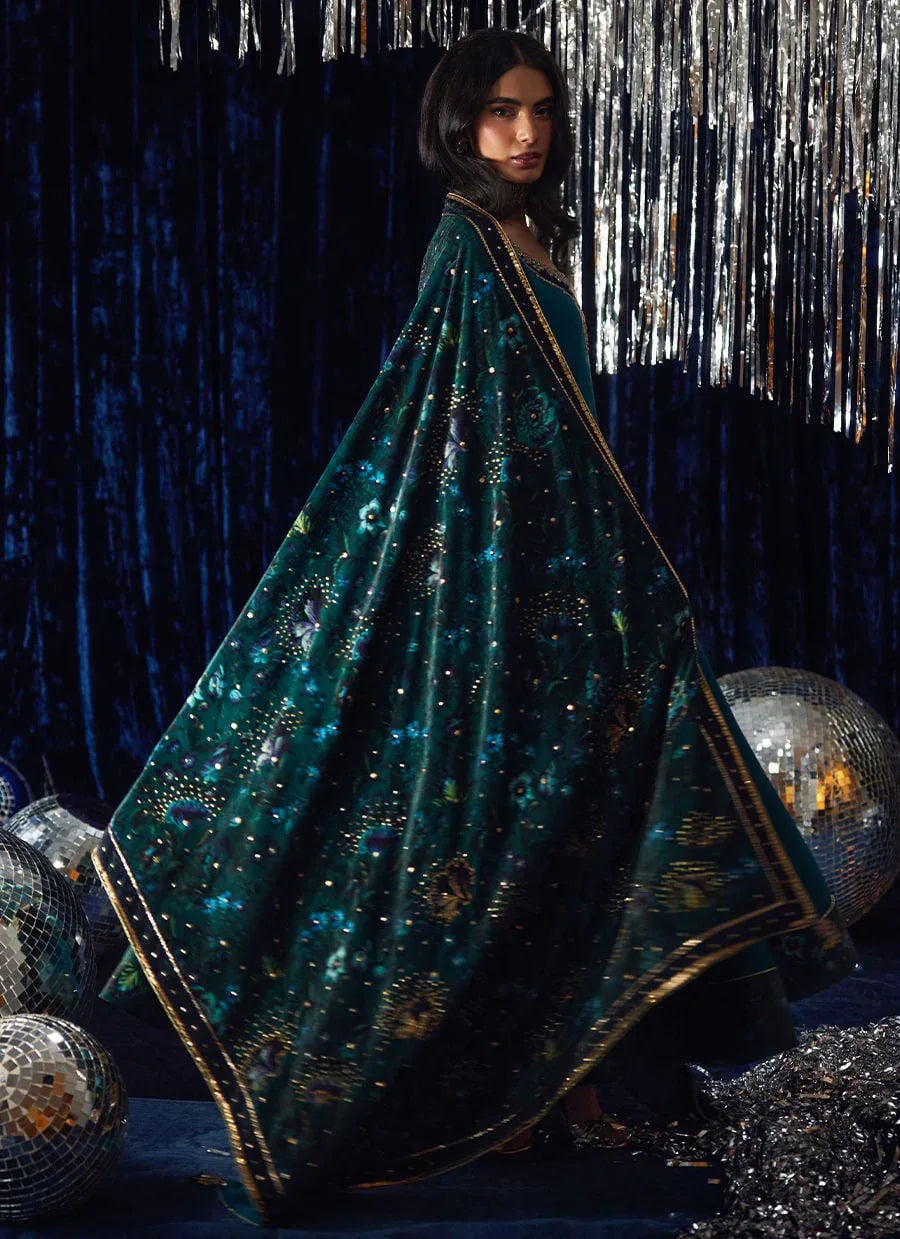 Farah Talib Aziz | Velvet Fete 4 | The Verve Shawl - Aqsa Fabrics