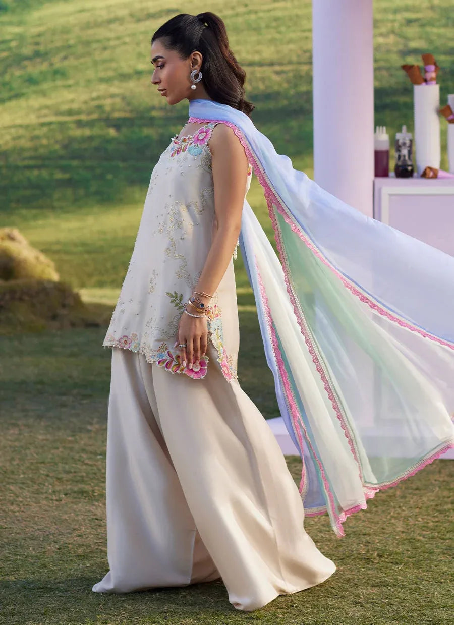 Farah Talib Aziz | Luna Eid 26 | Aira Shirt And Dupatta