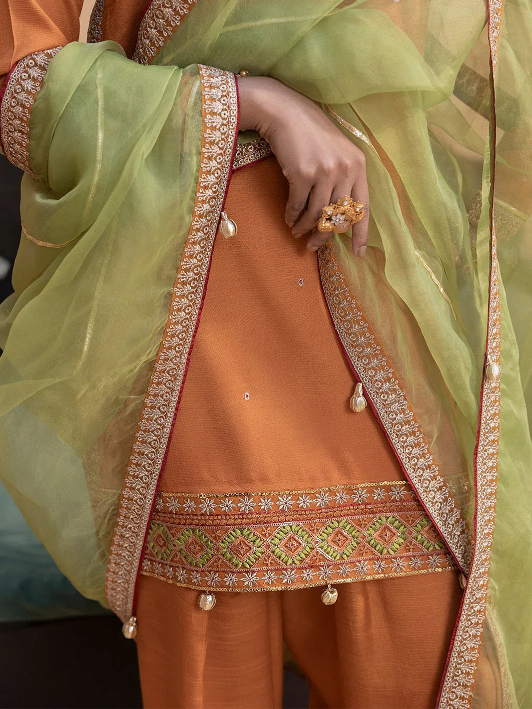 Hem Stitch | Raw Silk Edit 25 | Kashish - Aqsa Fabrics