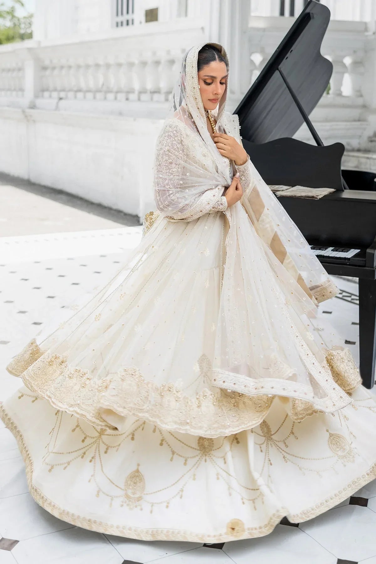 Erum Khan | Jahan Wedding 25 | Snow Pearl - Aqsa Fabrics