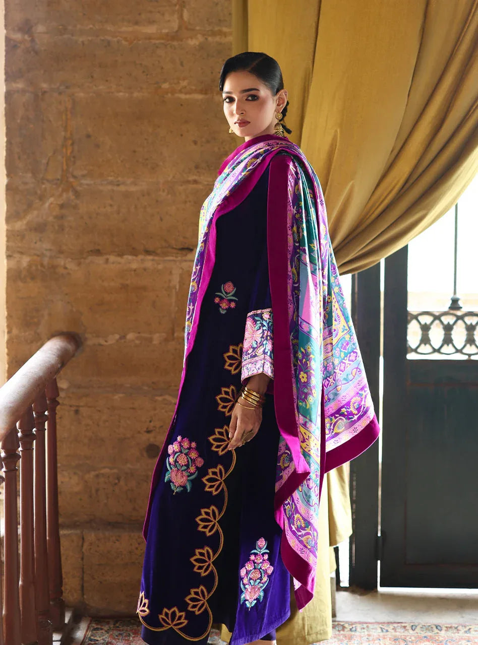 Zainab Chottani | Velura Velvet Edit 25 | Ameth Long Shirt - Aqsa Fabrics
