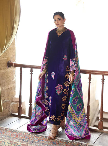 Zainab Chottani | Velura Velvet Edit 25 | Ameth Long Shirt - Aqsa Fabrics