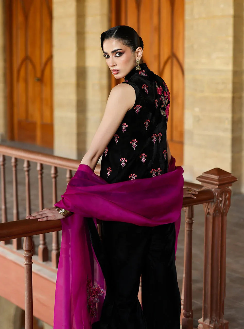 Zainab Chottani | Velura Velvet Edit 25 | Keir Vest - Aqsa Fabrics