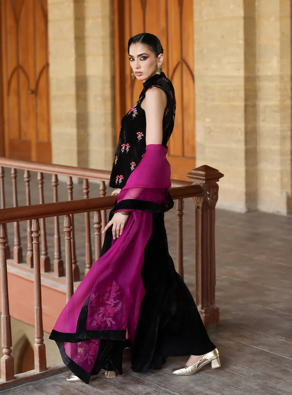 Zainab Chottani | Velura Velvet Edit 25 | Keir Vest - Aqsa Fabrics