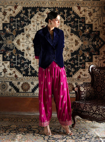 Zainab Chottani | Velura Velvet Edit 25 | Bela Jacket And Farshi - Aqsa Fabrics