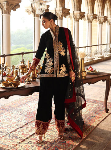 Zainab Chottani | Velura Velvet Edit 25 | Vian Farshi - Aqsa Fabrics