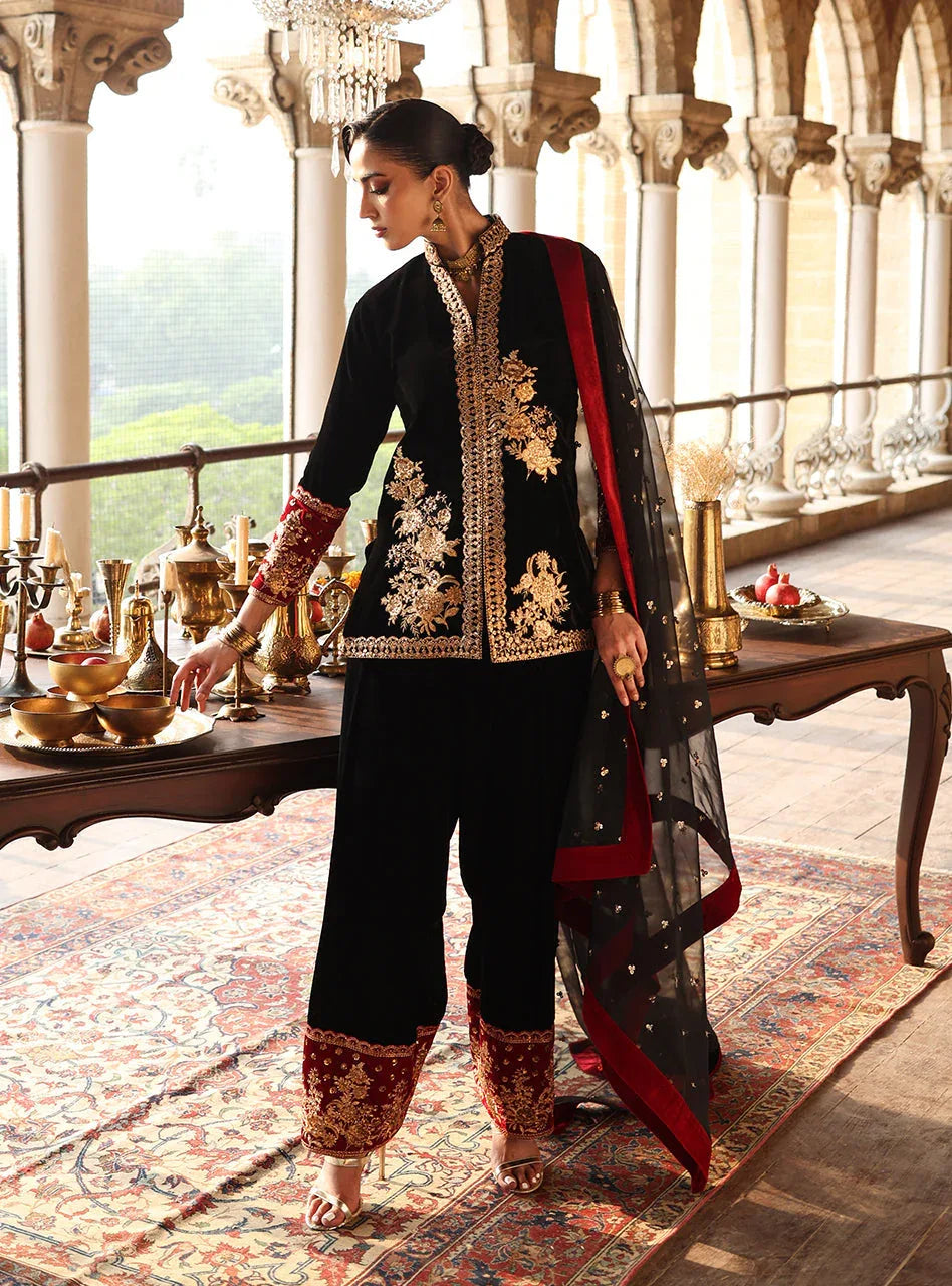 Zainab Chottani | Velura Velvet Edit 25 | Vian Farshi - Aqsa Fabrics