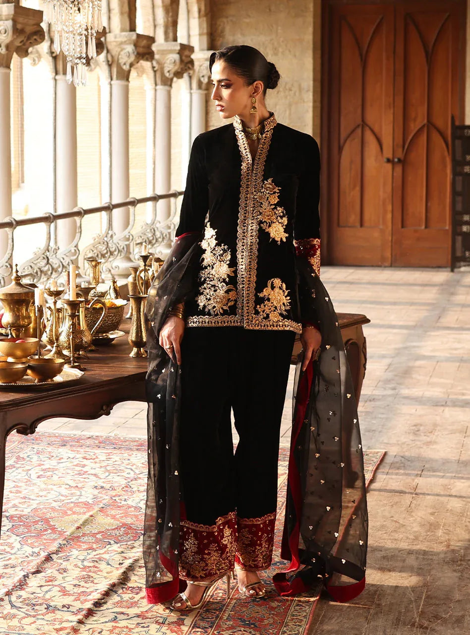 Zainab Chottani | Velura Velvet Edit 25 | Vian Farshi - Aqsa Fabrics