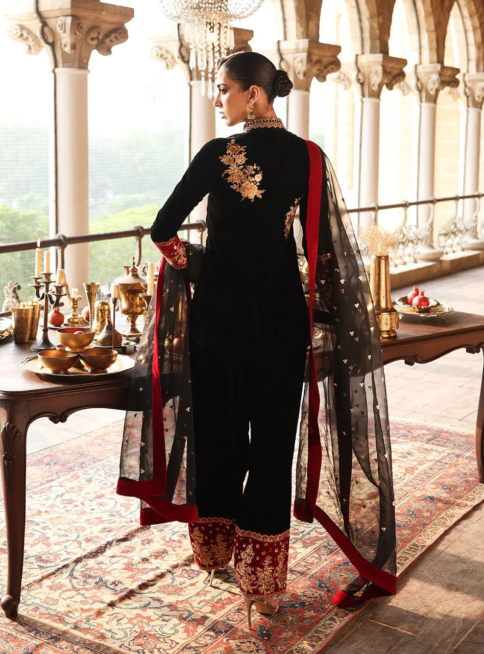 Zainab Chottani | Velura Velvet Edit 25 | Vian Farshi - Aqsa Fabrics