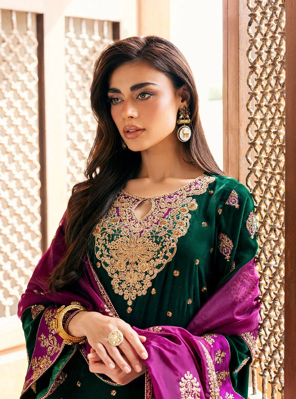 Zainab Chottani | Velvet 25 | Esha - Aqsa Fabrics