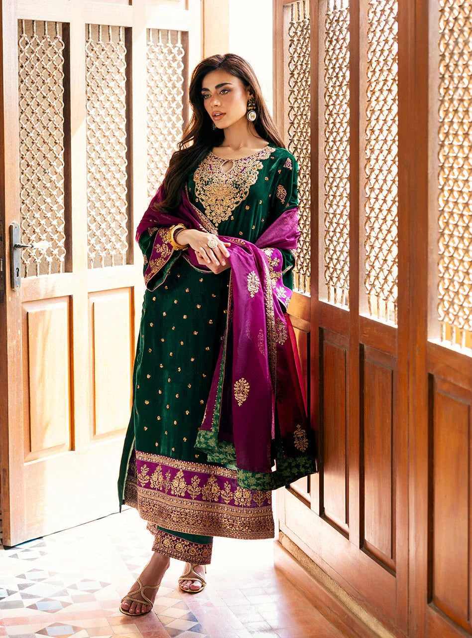 Zainab Chottani | Velvet 25 | Esha - Aqsa Fabrics