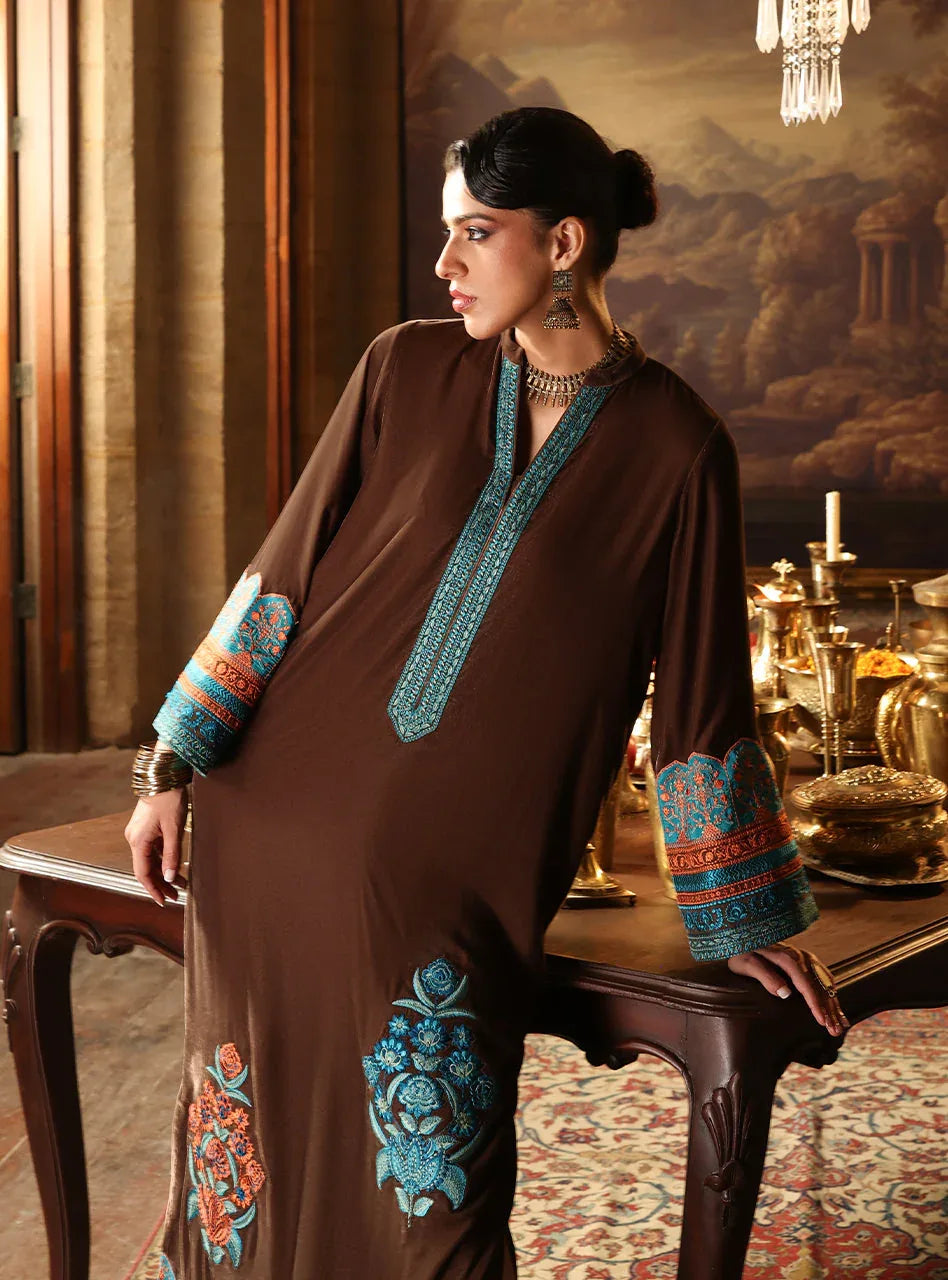 Zainab Chottani | Velura Velvet Edit 25 | Sienna Kaftan - Aqsa Fabrics