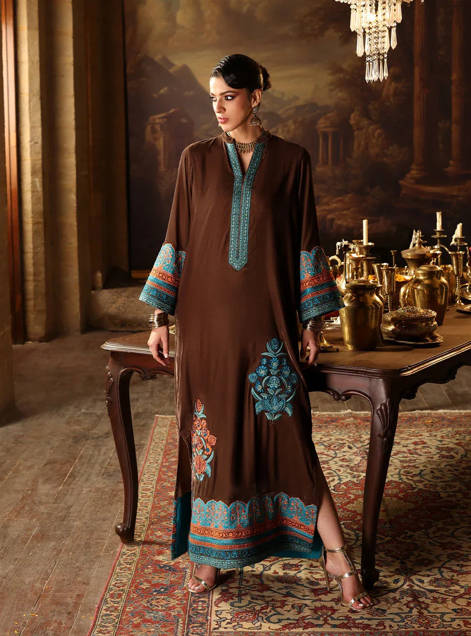 Zainab Chottani | Velura Velvet Edit 25 | Sienna Kaftan - Aqsa Fabrics