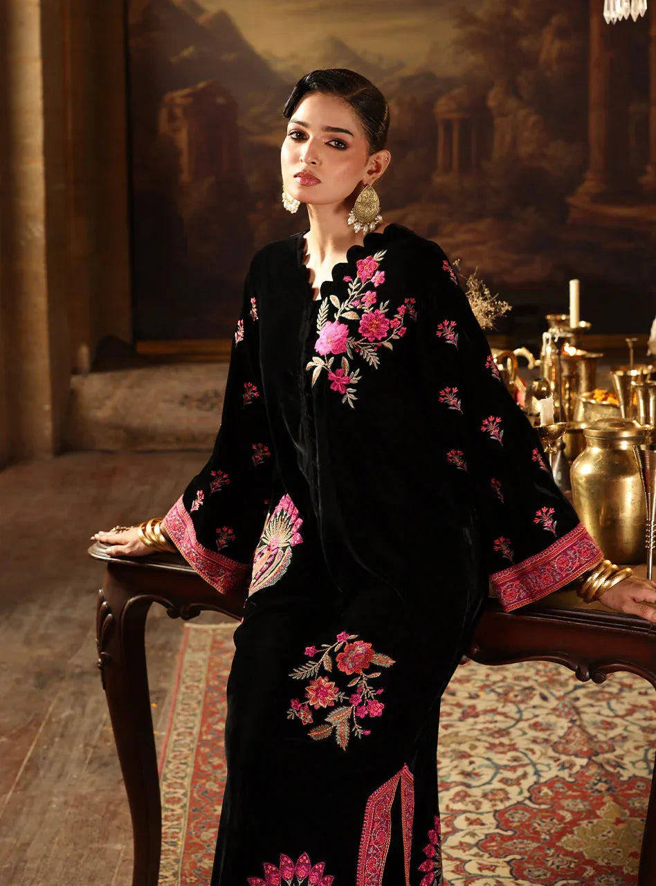 Zainab Chottani | Velura Velvet Edit 25 | Belle Kaftan - Aqsa Fabrics
