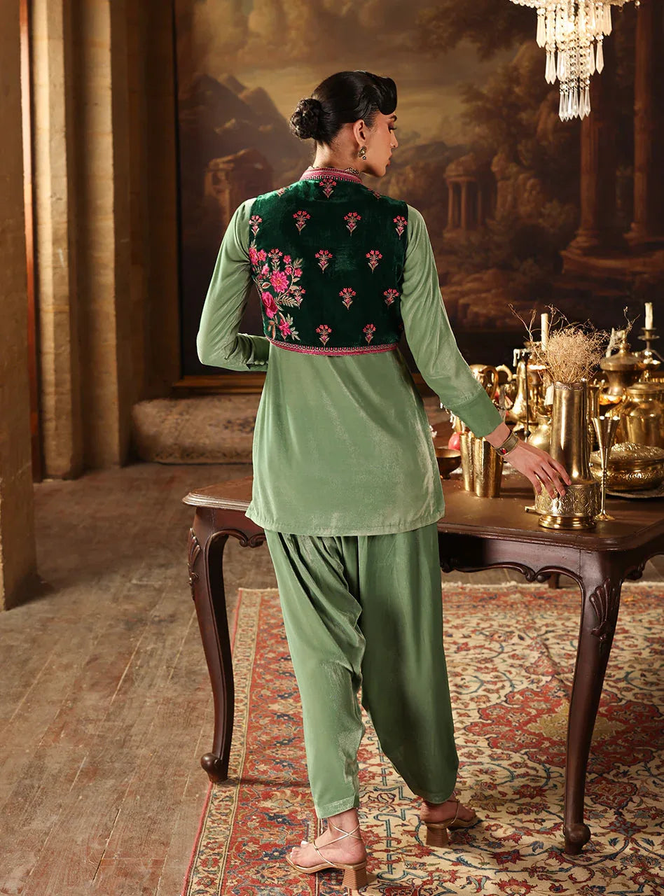 Zainab Chottani | Velura Velvet Edit 25 | Jade Bolero - Aqsa Fabrics