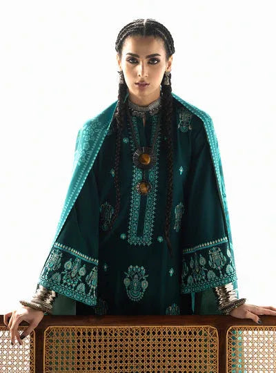 Zainab Chottani | Winter Shawl 25 | Kyana - D6 - Aqsa Fabrics