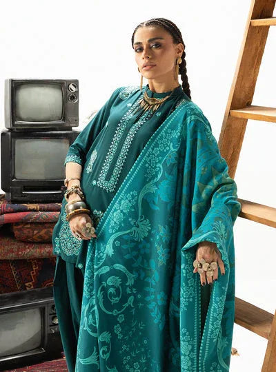 Zainab Chottani | Winter Shawl 25 | Kyana - D6 - Aqsa Fabrics