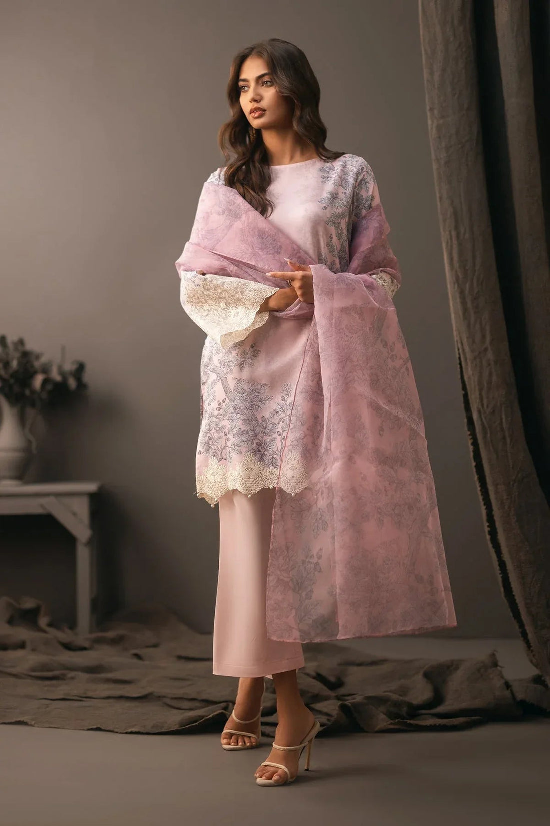 Erum Khan | Beyond Basic | GLOWING BEAT - Aqsa Fabrics