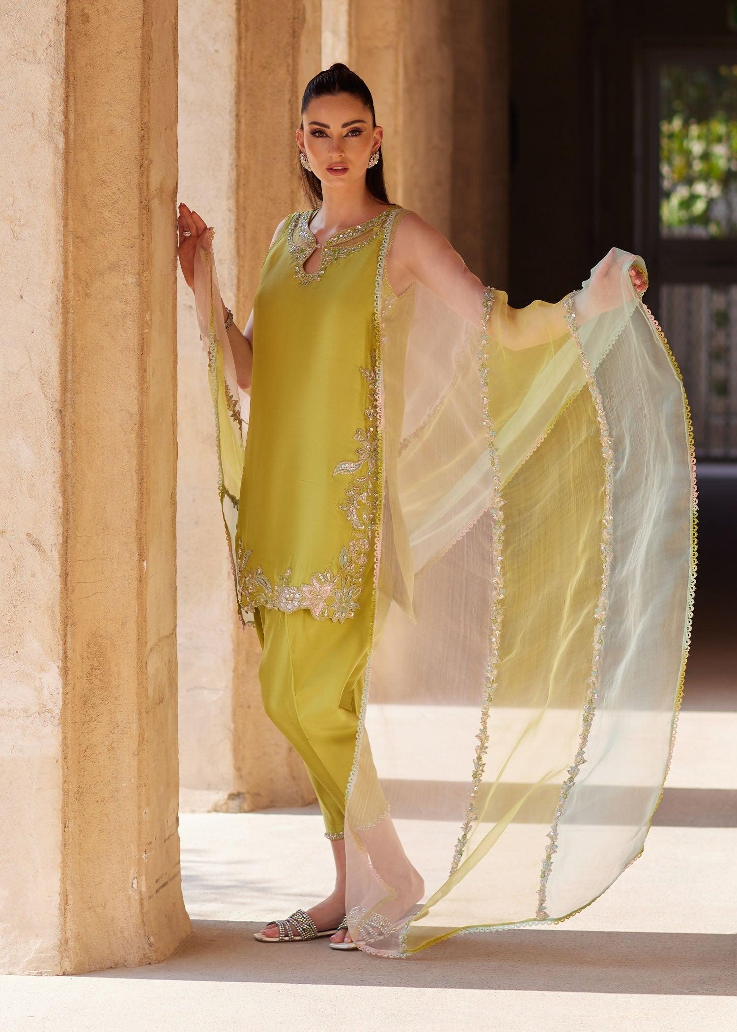 Kanwal Malik | Ghina Luxury Pret | Sia