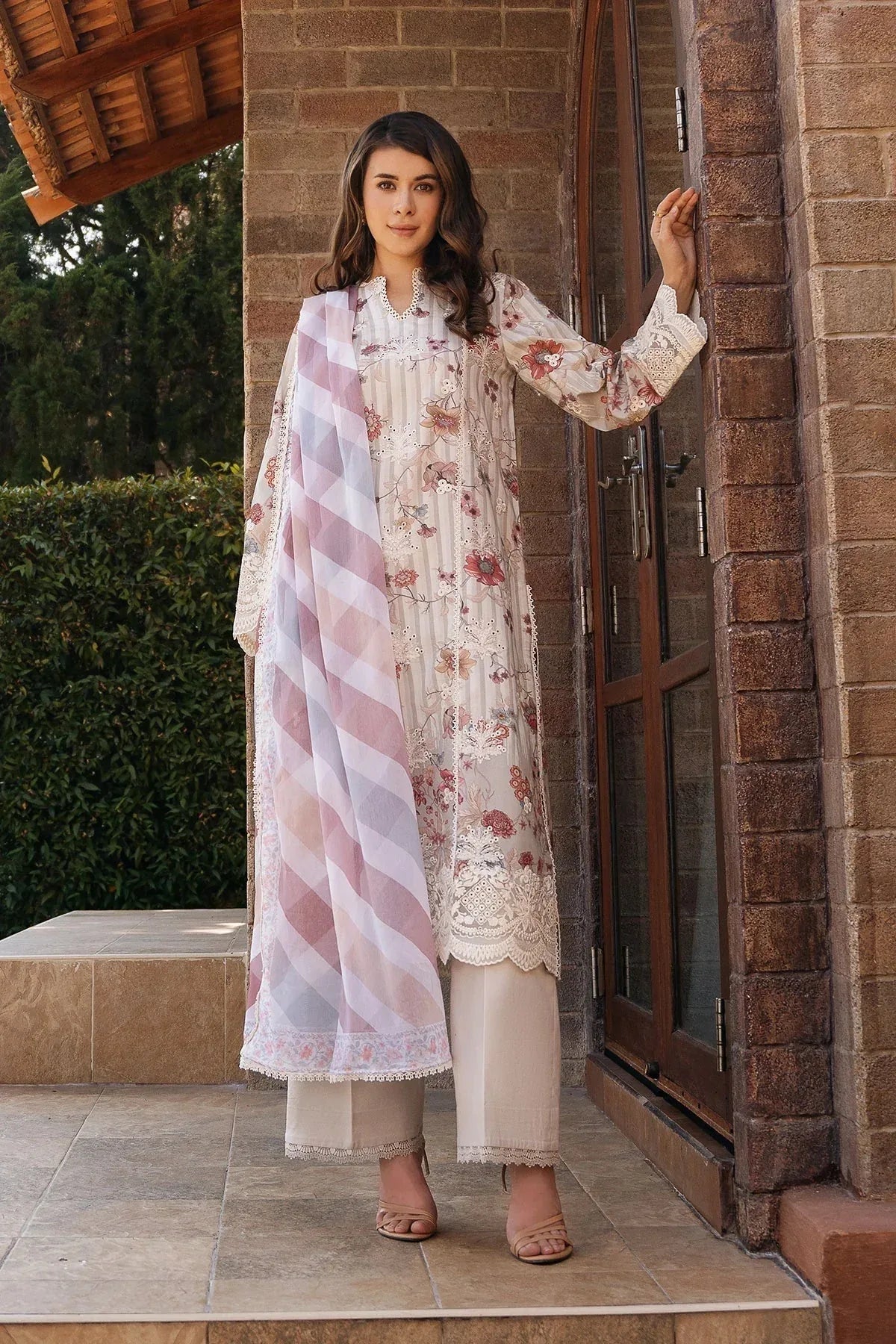 Afrozeh | Damask The Holiday Edit '25 - Lawn | Azara A - Aqsa Fabrics
