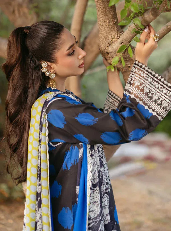 Zainab Chottani | Tahra Lawn 24 | FREYA - D 10B - Aqsa Fabrics