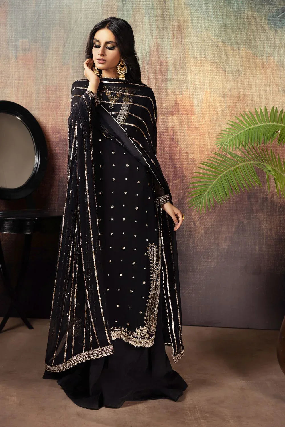 Erum Khan | Begham Jaan Bridal Formals | AABROO - Aqsa Fabrics