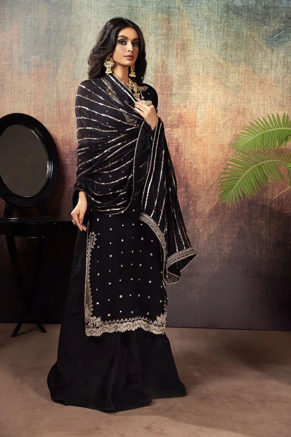 Erum Khan | Begham Jaan Bridal Formals | AABROO - Aqsa Fabrics