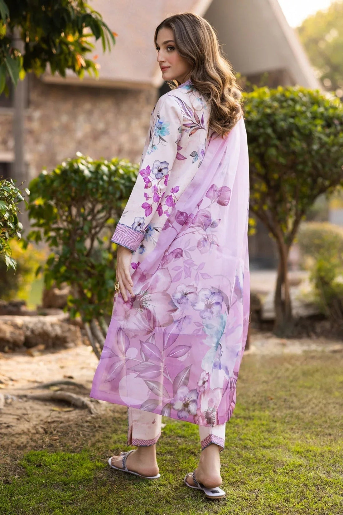 Alizeh | Sheen Lawn Prints 25 | AF-PL-6030-Fero - Aqsa Fabrics
