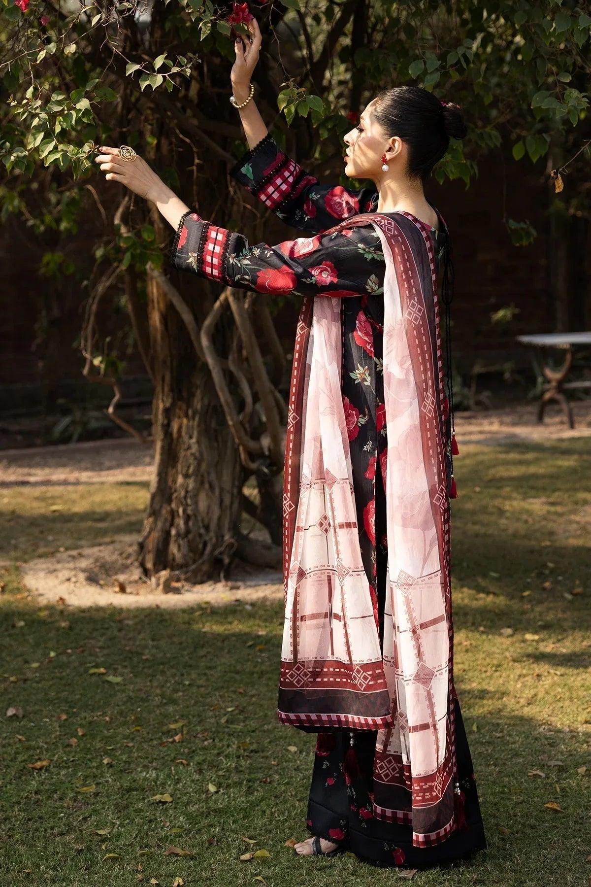 Alizeh | Sheen Lawn Prints 25 | AF-PL-6032-Somber - Aqsa Fabrics