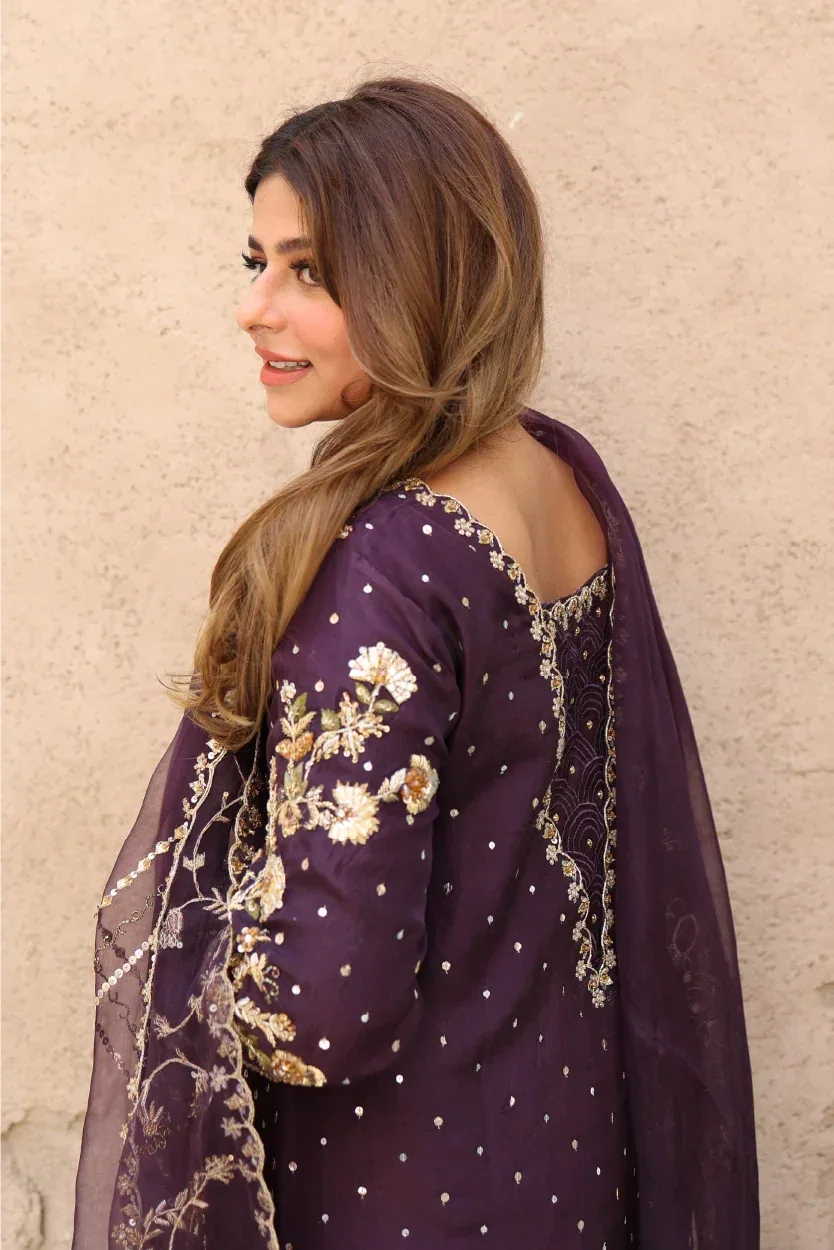Muntaha | Formals | Zarnish - Aqsa Fabrics