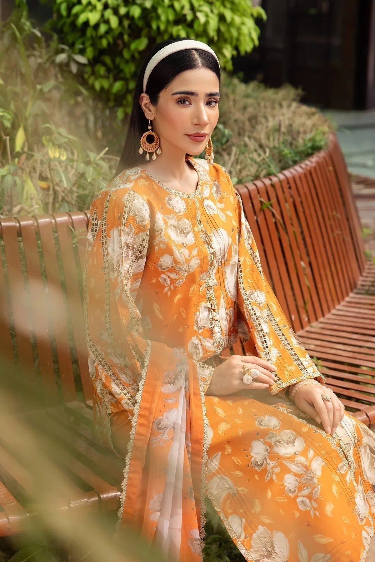 Alizeh | Sheen Lawn Prints 24 | SUNFLOWER - Aqsa Fabrics