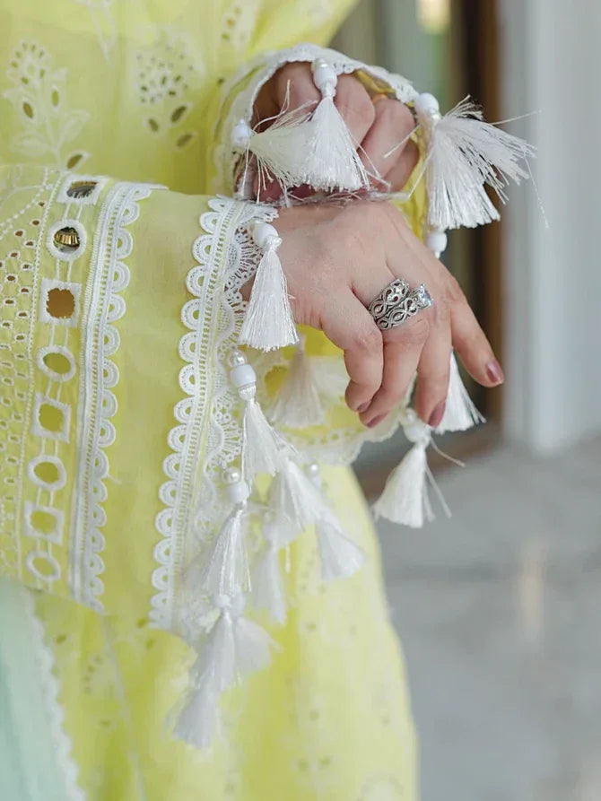 Faiza Faisal | Maya Luxury Lawn | Derya - Aqsa Fabrics