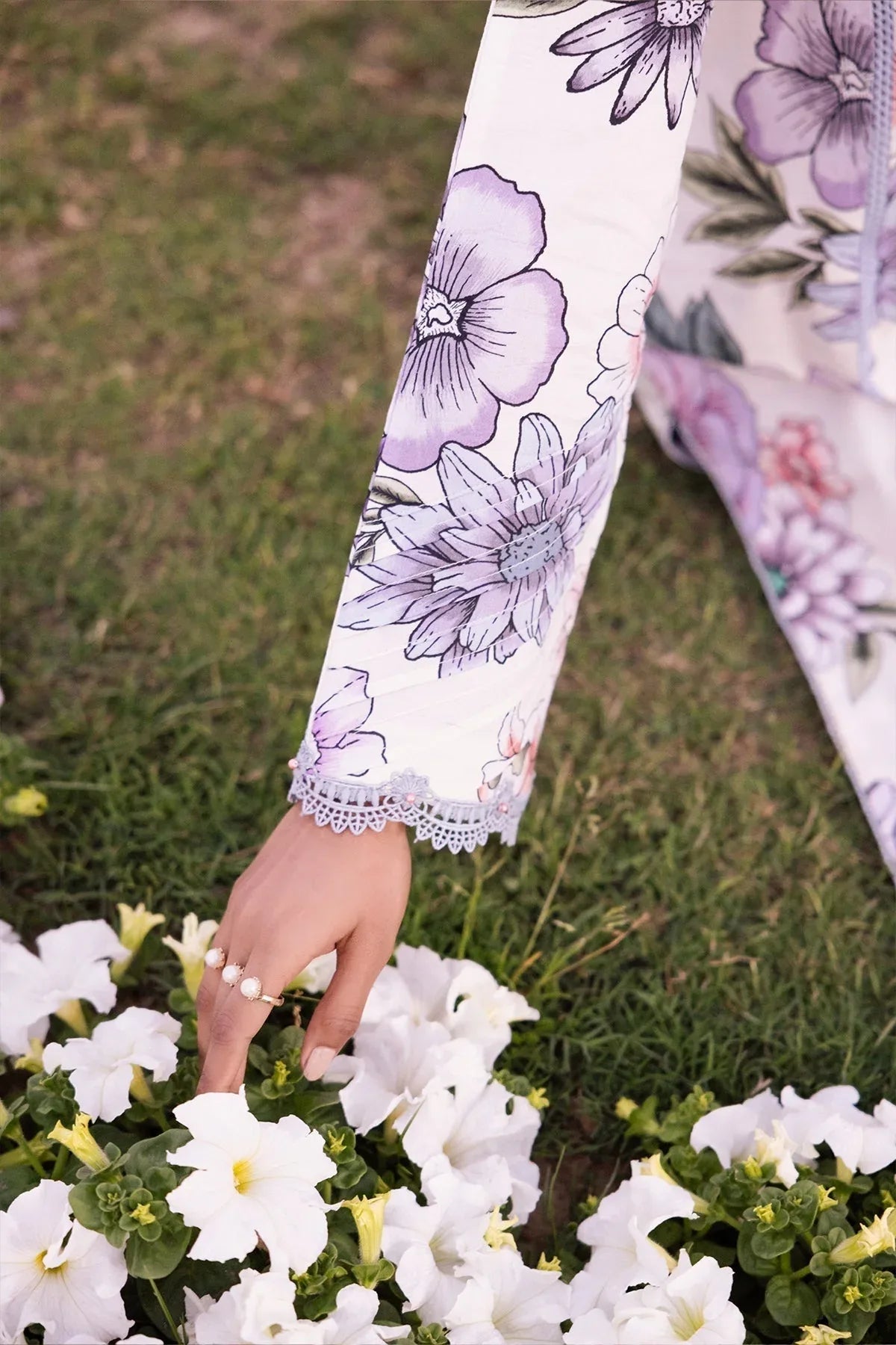 Alizeh | Sheen Lawn Prints 24 | TUBEROSE - Aqsa Fabrics