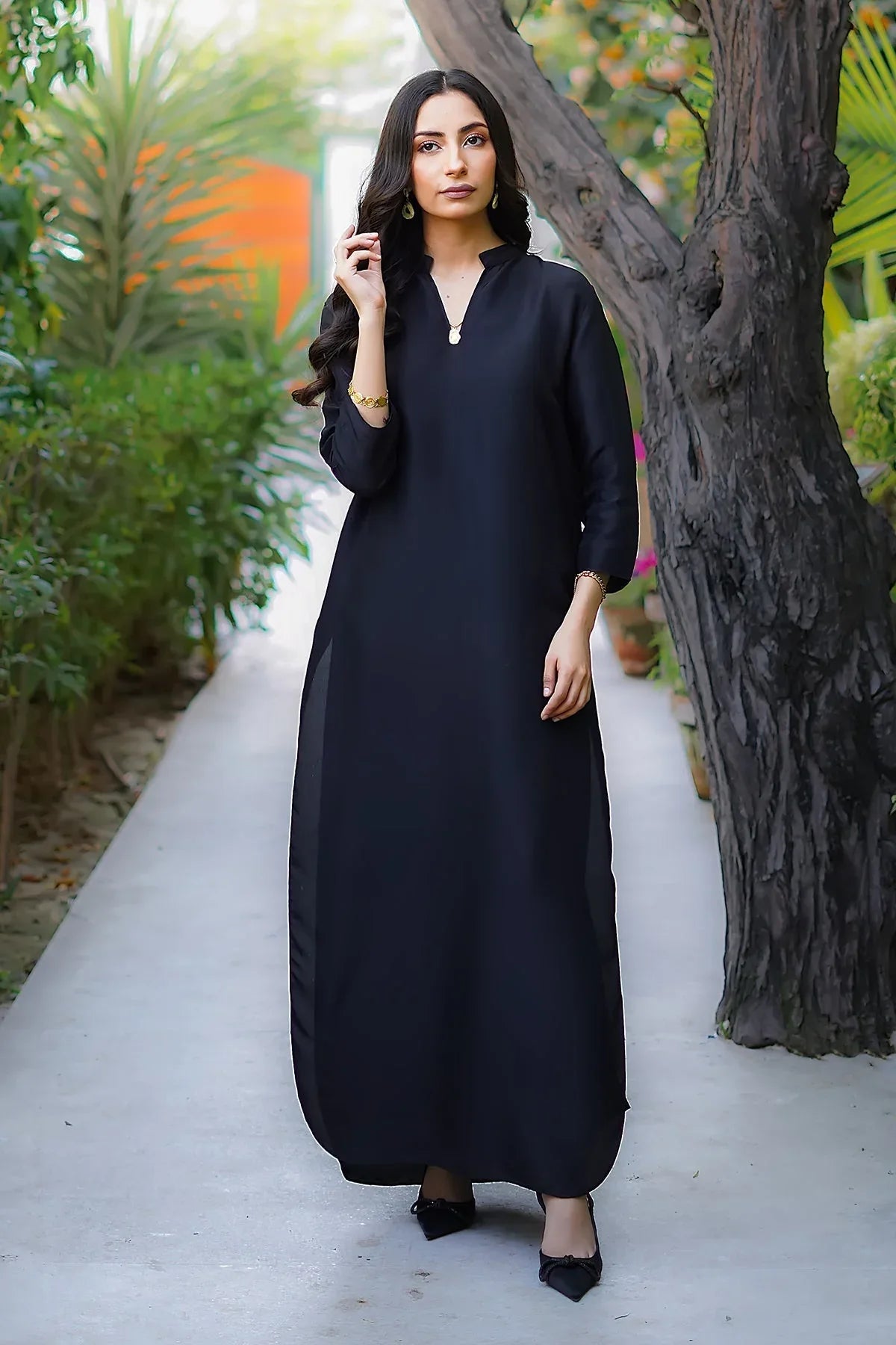 Erum Khan | Nue Pret | Midnight Enigma - Aqsa Fabrics