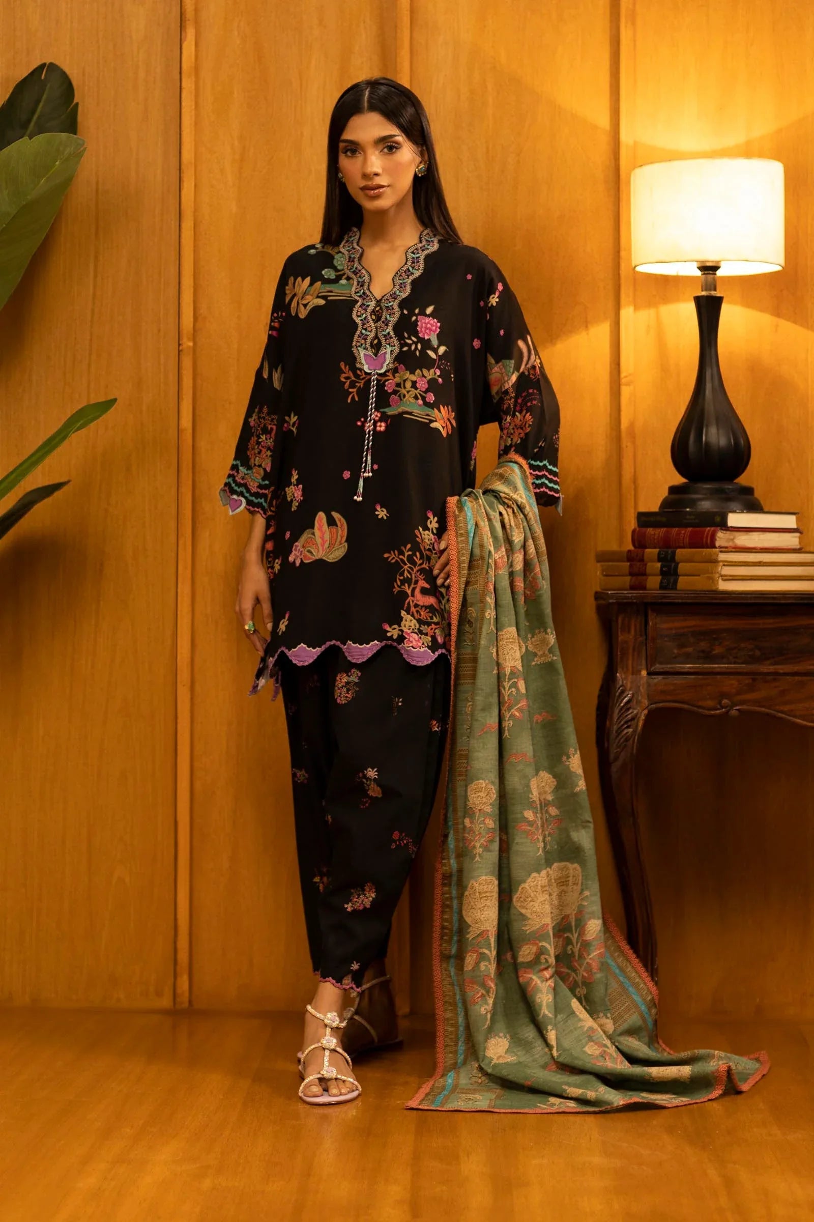 Sana Safinaz | Muzlin Winter 25 | 014B - Aqsa Fabrics