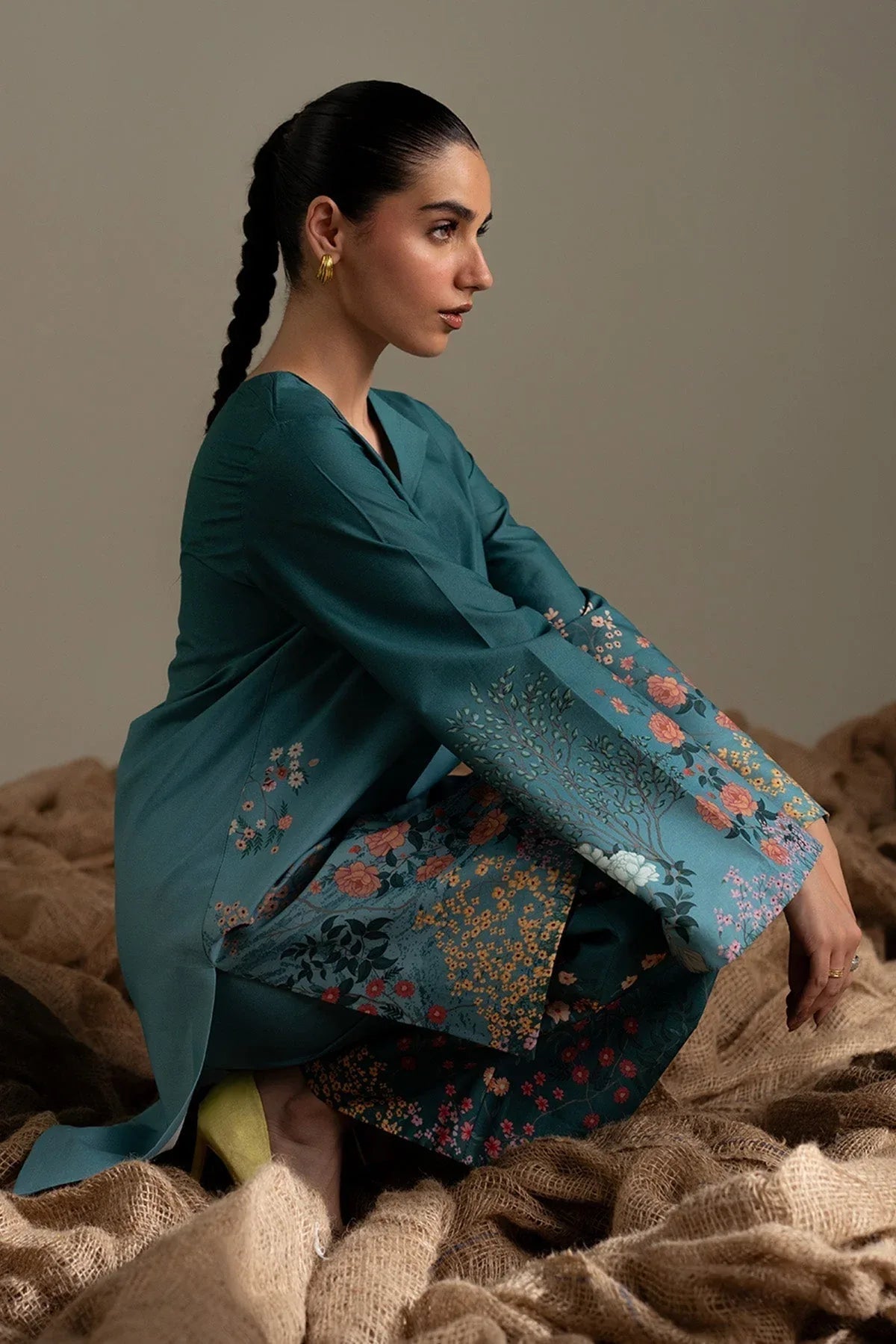 Afrozeh | Coords 25 | Frayed - Aqsa Fabrics