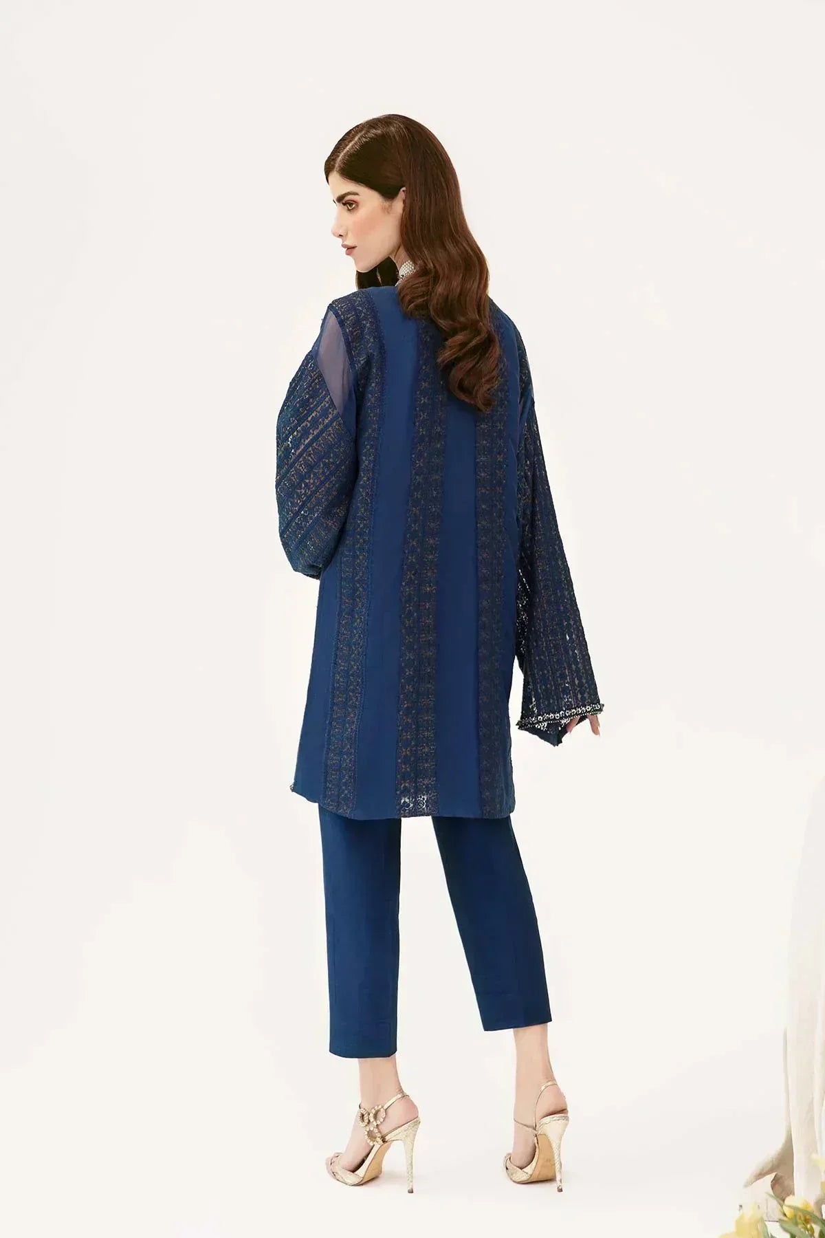 Mina Kashif | Ala Mode Luxury Formals 23 | Maya - Aqsa Fabrics