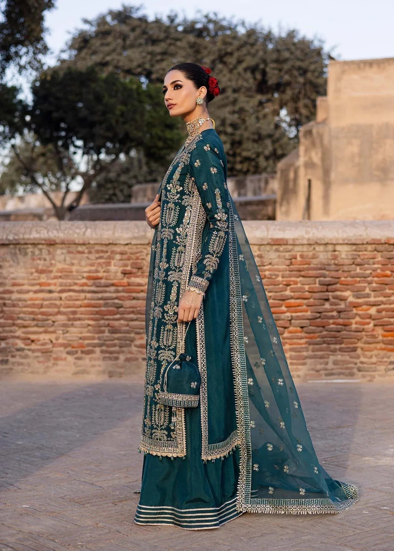 Akbar Aslam | Dastaan Luxury Formals | Nazgul - Aqsa Fabrics