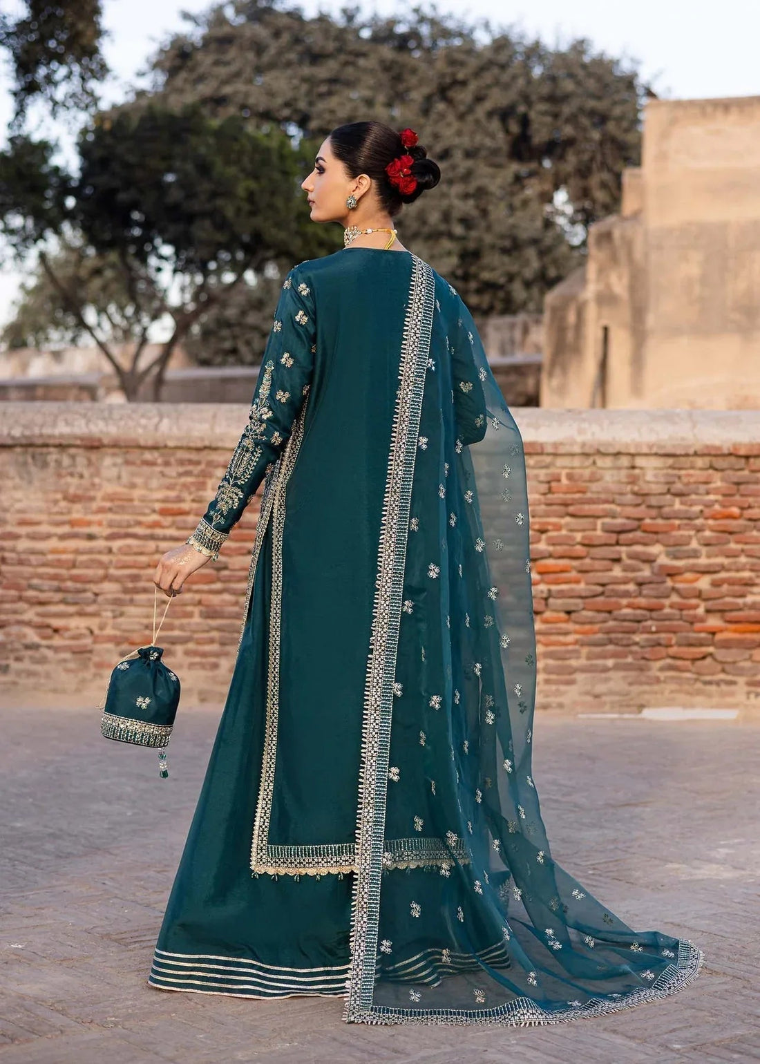 Akbar Aslam | Dastaan Luxury Formals | Nazgul - Aqsa Fabrics