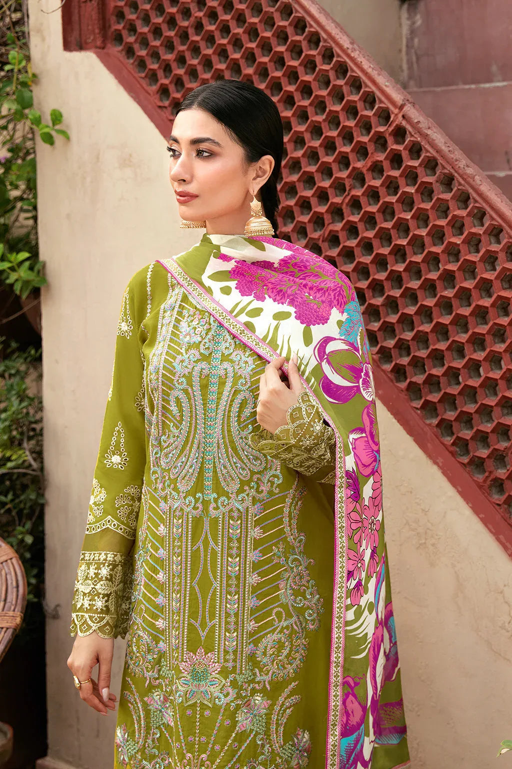 Ramsha | Luxury Lawn 24 | L-807 - Aqsa Fabrics