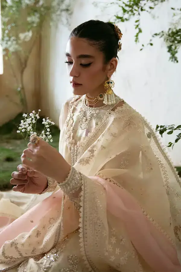 Suffuse | Freeshia Formals 23 | Jahan - Aqsa Fabrics