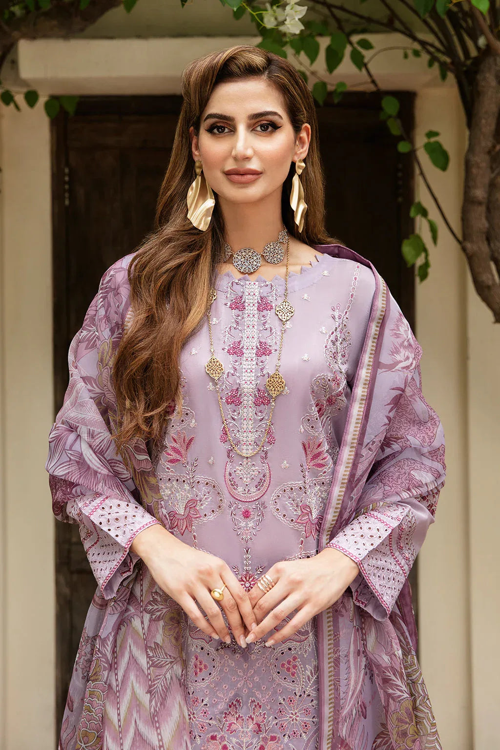 Ramsha | Luxury Lawn 24 | Y-804 - Aqsa Fabrics